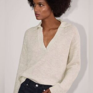 EVERLANE-THE OVERSIZED POLO IN ALPACA Size XS
Almond colour